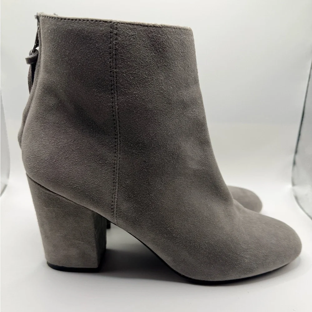 STEVE MADDEN‎ Cynthia Ankle Boot Booties Back Zipper Gray Suede Women’s Size 9